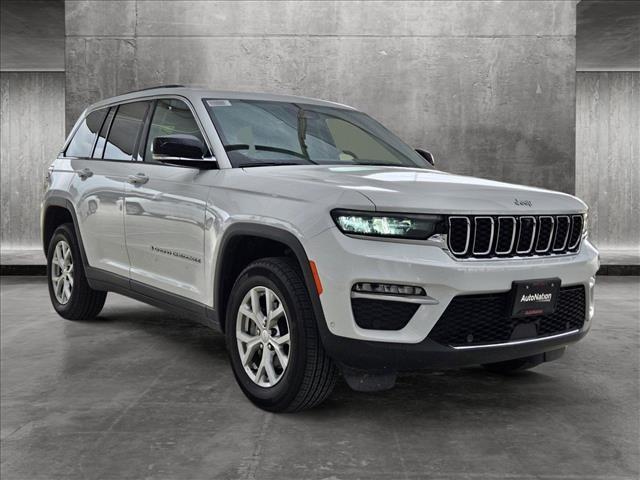 new 2024 Jeep Grand Cherokee car, priced at $42,377