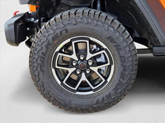 new 2025 Jeep Gladiator car, priced at $45,612