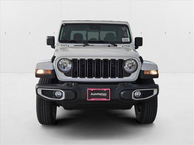 new 2025 Jeep Gladiator car, priced at $39,134