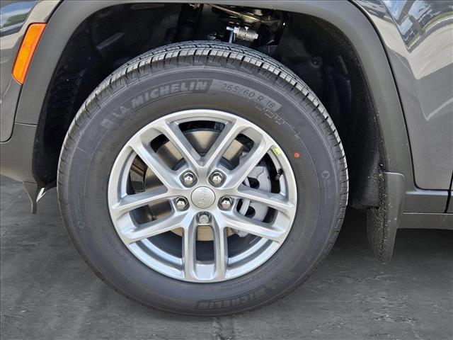 new 2025 Jeep Grand Cherokee car, priced at $34,697