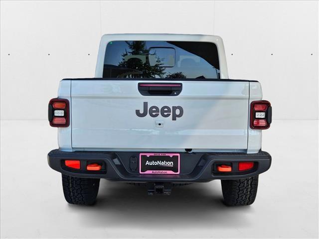 new 2025 Jeep Gladiator car, priced at $43,577