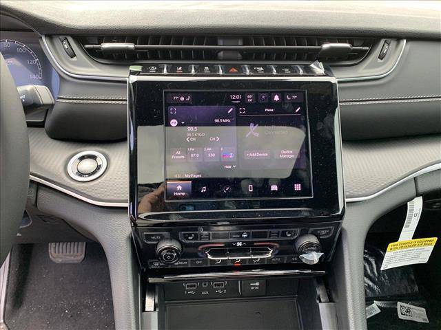 new 2025 Jeep Grand Cherokee L car, priced at $39,123