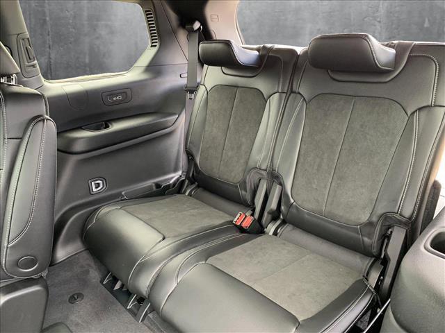 new 2025 Jeep Grand Cherokee L car, priced at $42,623