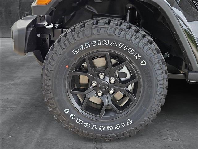 new 2025 Jeep Gladiator car, priced at $42,577