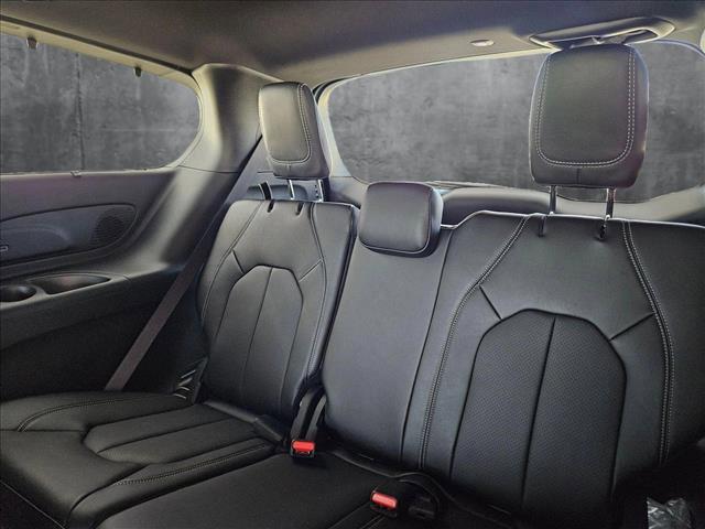 new 2025 Chrysler Pacifica Hybrid car, priced at $48,957