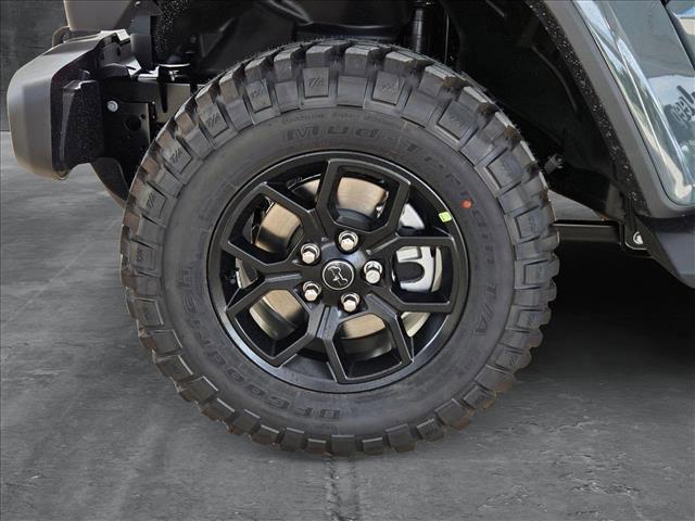 new 2025 Jeep Gladiator car, priced at $41,560