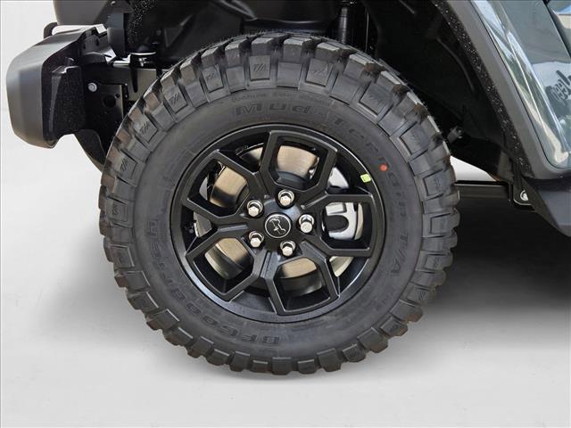 new 2025 Jeep Gladiator car, priced at $40,810