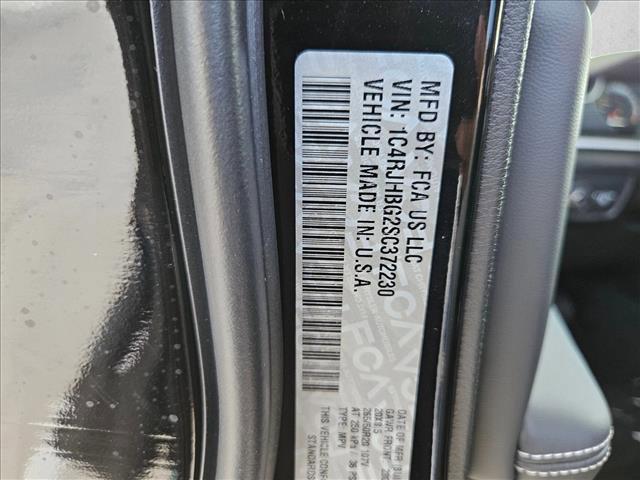 new 2025 Jeep Grand Cherokee car, priced at $44,959