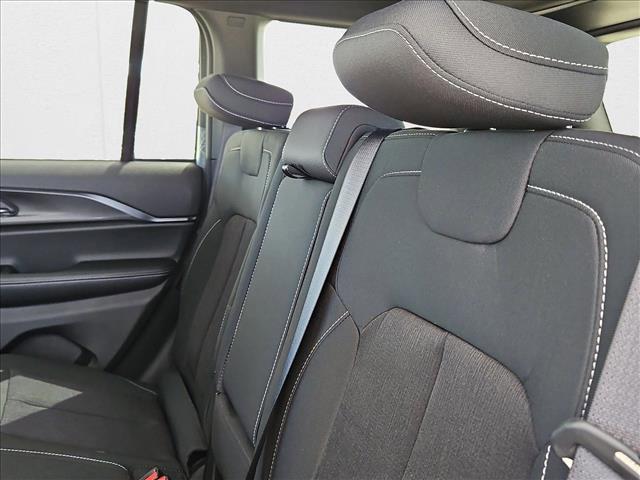 new 2025 Jeep Grand Cherokee car, priced at $31,564