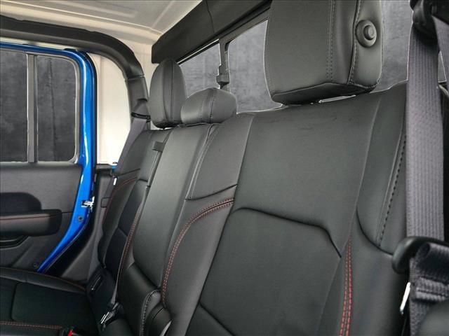new 2025 Jeep Gladiator car, priced at $47,542