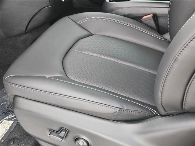 new 2025 Chrysler Pacifica car, priced at $38,553