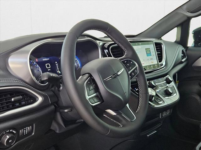 new 2025 Chrysler Pacifica car, priced at $38,553