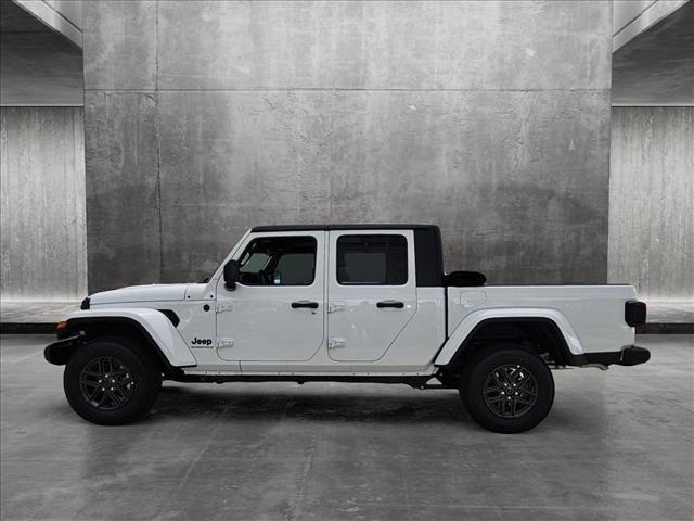 new 2024 Jeep Gladiator car, priced at $43,260