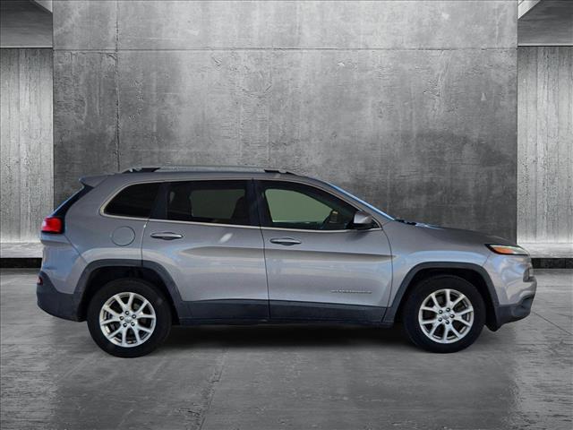 used 2015 Jeep Cherokee car, priced at $10,492