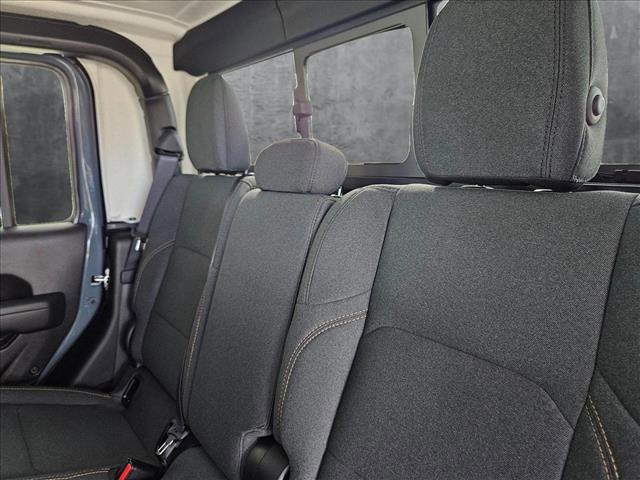 new 2025 Jeep Gladiator car, priced at $40,670