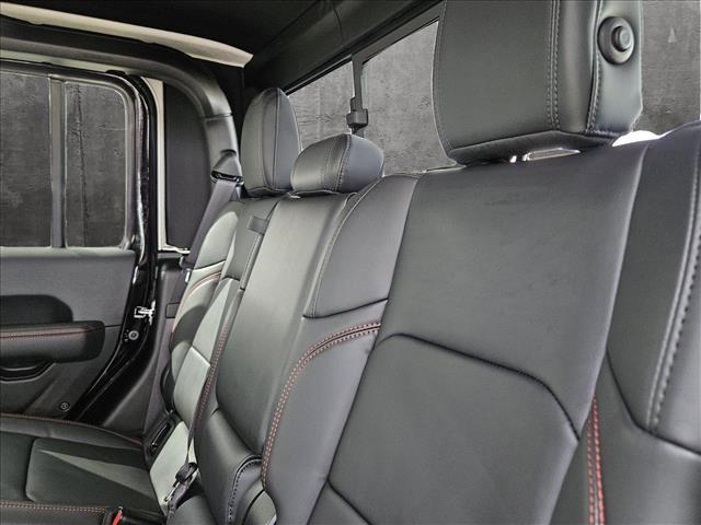 new 2024 Jeep Gladiator car, priced at $58,381