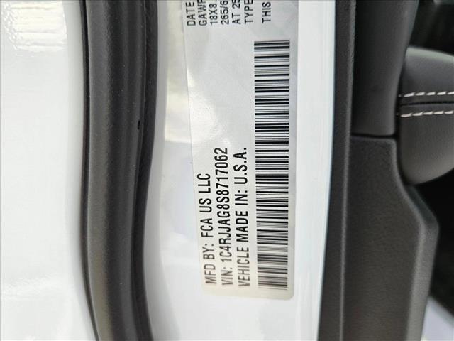new 2025 Jeep Grand Cherokee L car, priced at $37,423