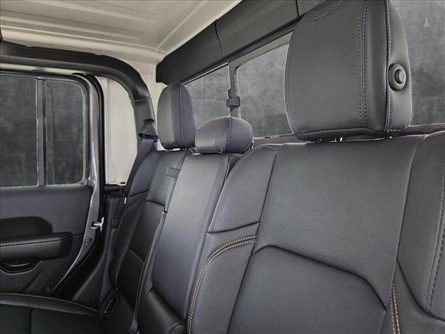 new 2025 Jeep Gladiator car, priced at $46,556
