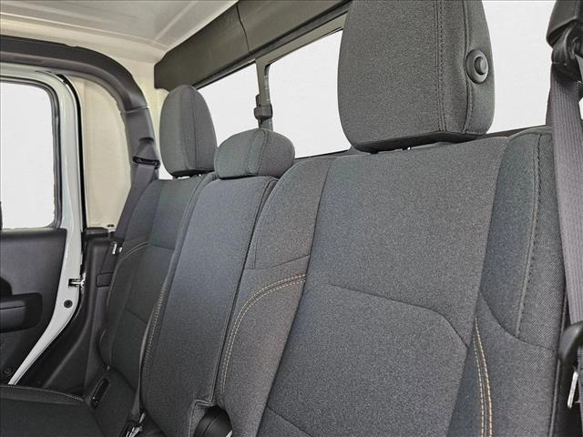 new 2025 Jeep Gladiator car, priced at $40,341