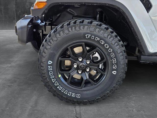 new 2025 Jeep Gladiator car, priced at $43,291