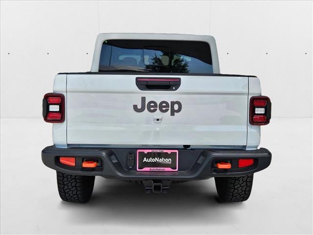 new 2025 Jeep Gladiator car, priced at $43,577
