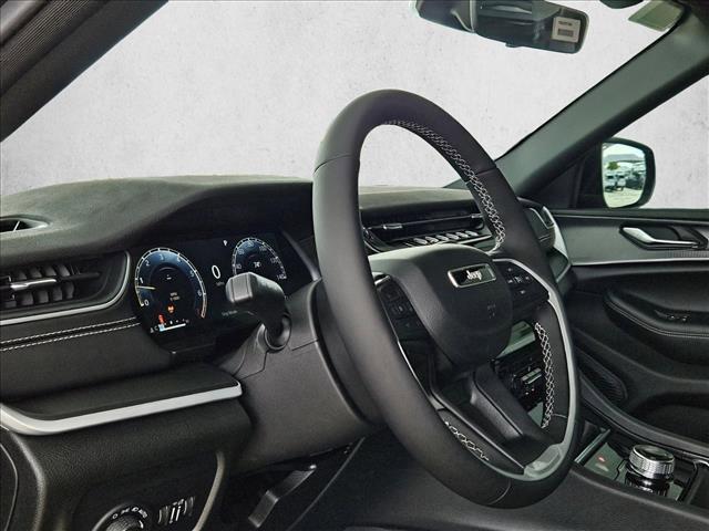 new 2025 Jeep Grand Cherokee car, priced at $34,189