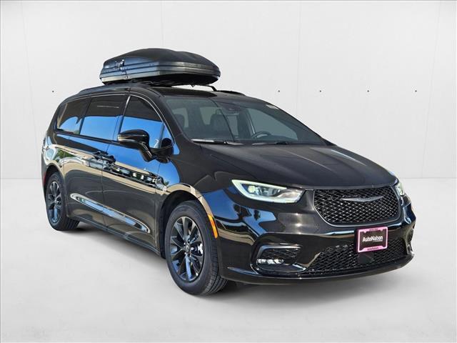 new 2025 Chrysler Pacifica car, priced at $38,553