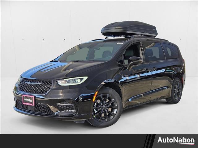 new 2025 Chrysler Pacifica car, priced at $38,553