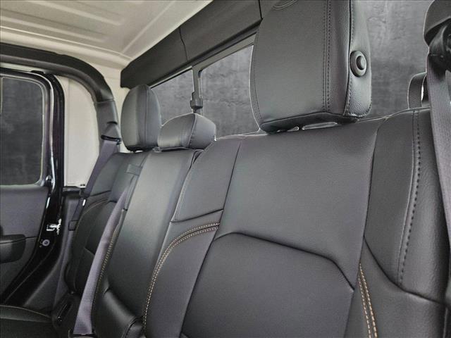 new 2025 Jeep Gladiator car, priced at $41,560