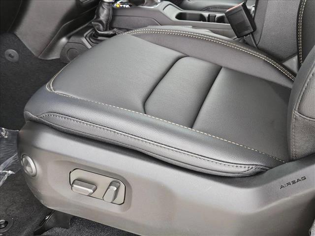 new 2025 Jeep Gladiator car, priced at $41,560