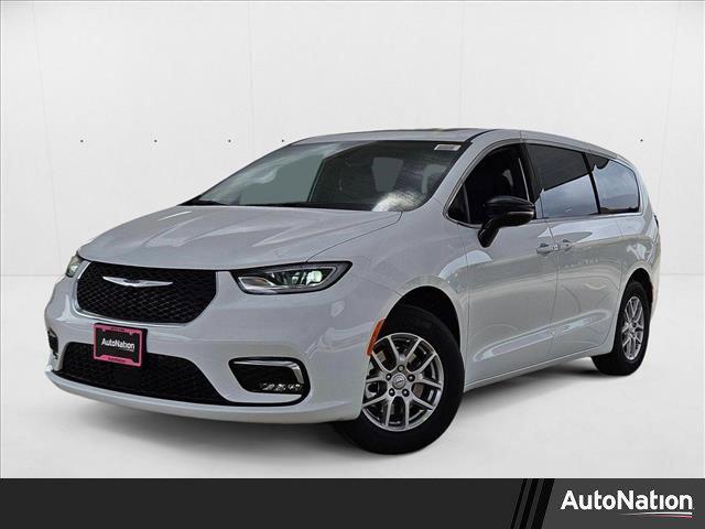 new 2025 Chrysler Pacifica car, priced at $38,526