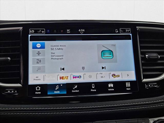 new 2025 Chrysler Pacifica car, priced at $38,526