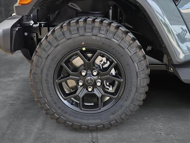 new 2025 Jeep Gladiator car, priced at $40,124