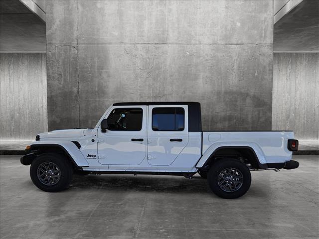 new 2024 Jeep Gladiator car, priced at $38,654