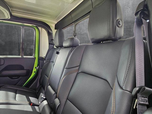 new 2025 Jeep Gladiator car, priced at $40,124