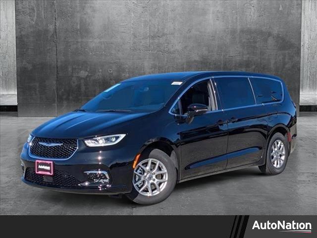 new 2025 Chrysler Pacifica car, priced at $45,402