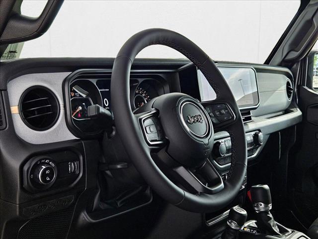 new 2025 Jeep Gladiator car, priced at $39,670