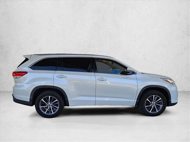 used 2018 Toyota Highlander car, priced at $19,794