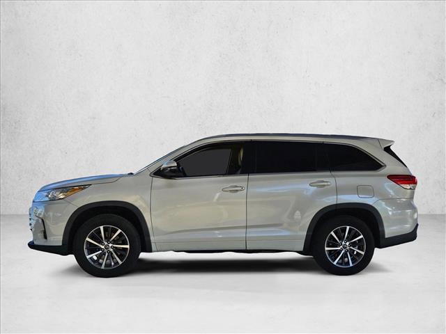 used 2018 Toyota Highlander car, priced at $19,794