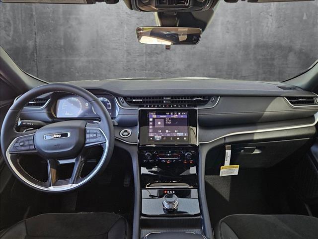 new 2025 Jeep Grand Cherokee car, priced at $35,999