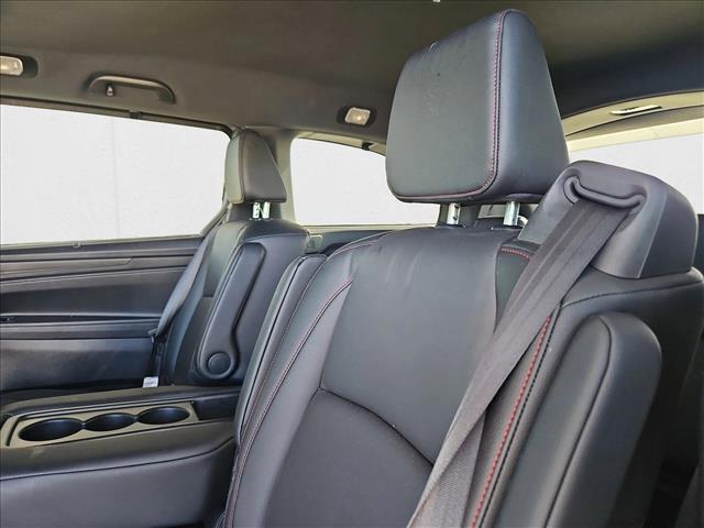 used 2025 Honda Odyssey car, priced at $39,970