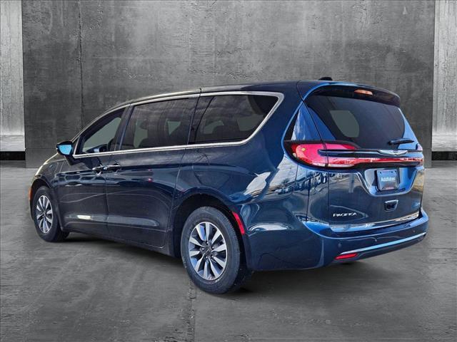 new 2025 Chrysler Pacifica Hybrid car, priced at $42,940