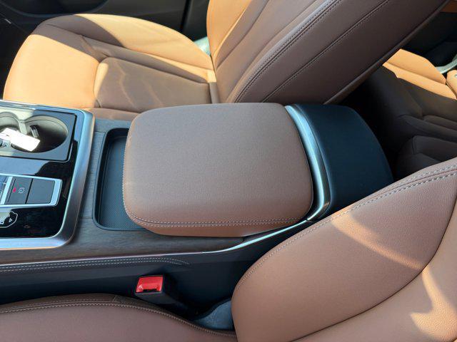 new 2025 Audi Q7 car, priced at $66,255