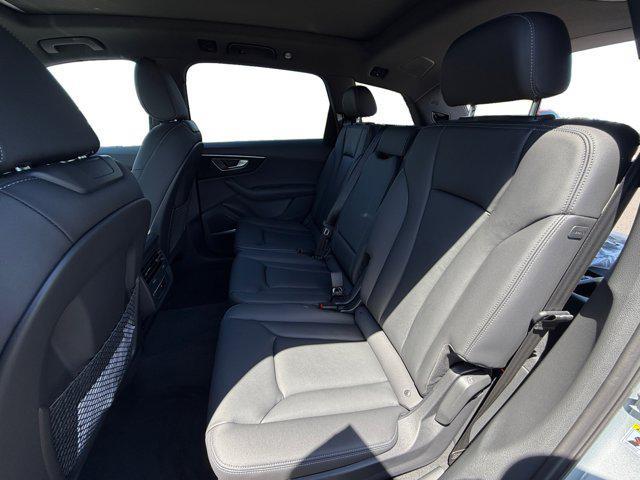 new 2025 Audi Q7 car, priced at $73,185