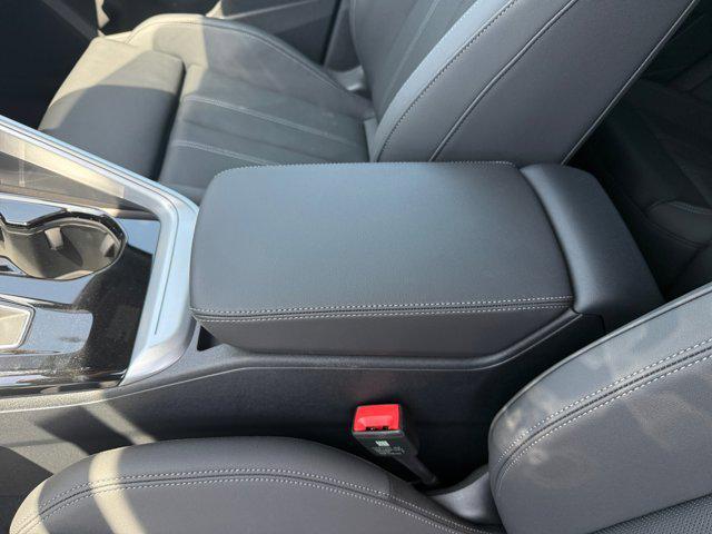 new 2025 Audi Q5 car, priced at $61,300