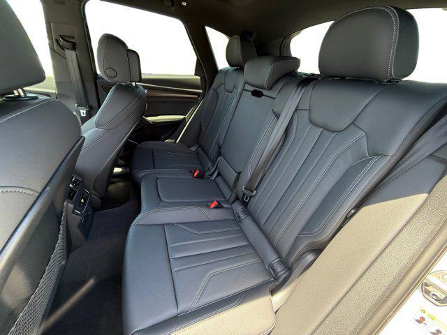 new 2025 Audi Q5 car, priced at $69,385