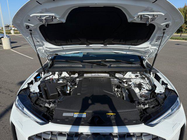 new 2025 Audi Q5 car, priced at $61,255