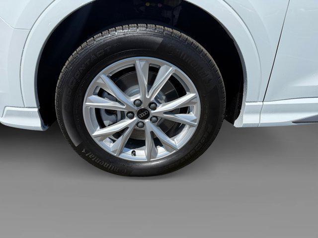 new 2025 Audi Q3 car, priced at $44,185