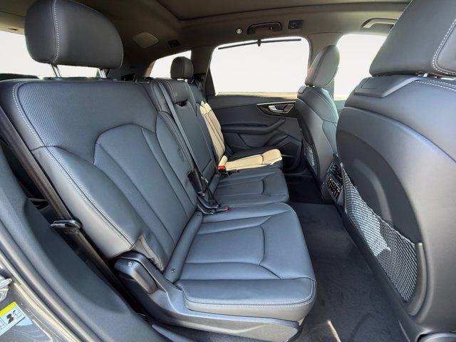 new 2025 Audi Q7 car, priced at $81,260