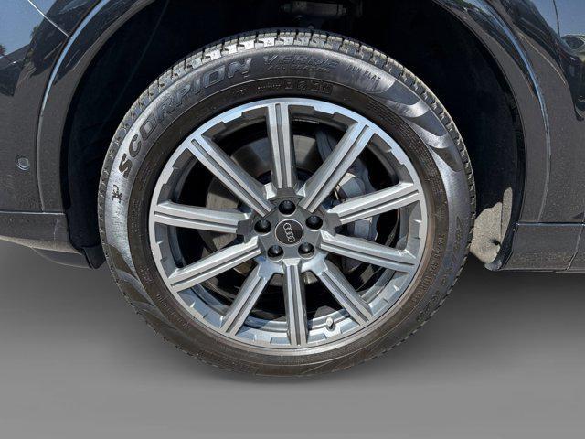 used 2023 Audi Q7 car, priced at $37,634